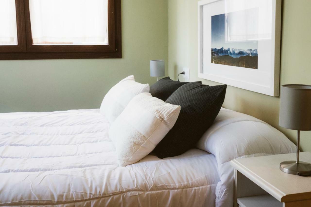 Apartamento Garona เลส ภายนอก รูปภาพ